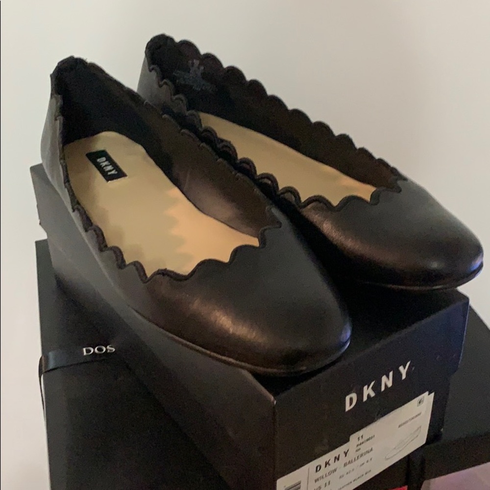 DKNY Black Leather Shoes